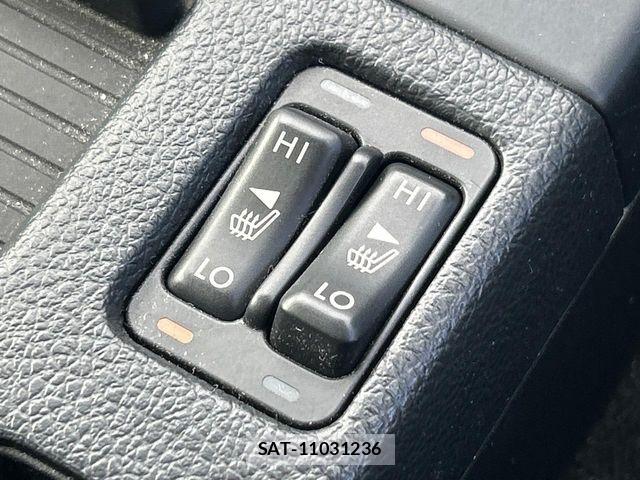 Subaru LEVORG 2017-08 8036371-9