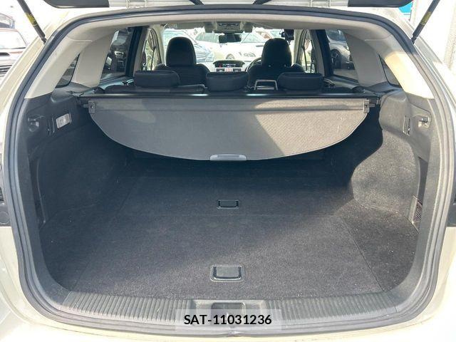 Subaru LEVORG 2017-08 8036371-11