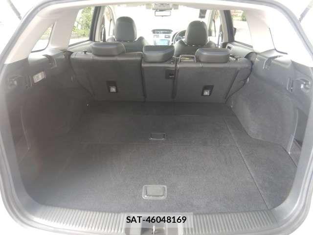 Subaru LEVORG 2018-04 8074311-11