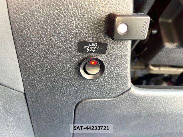 Subaru LEVORG 2017-10 8074299-7