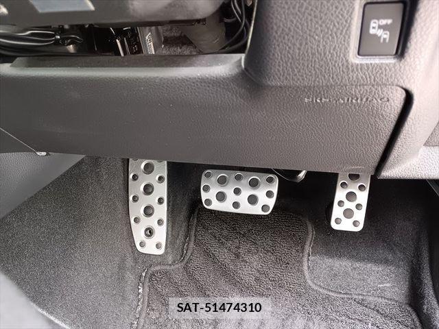 Subaru LEVORG 2018-09 8100095-26