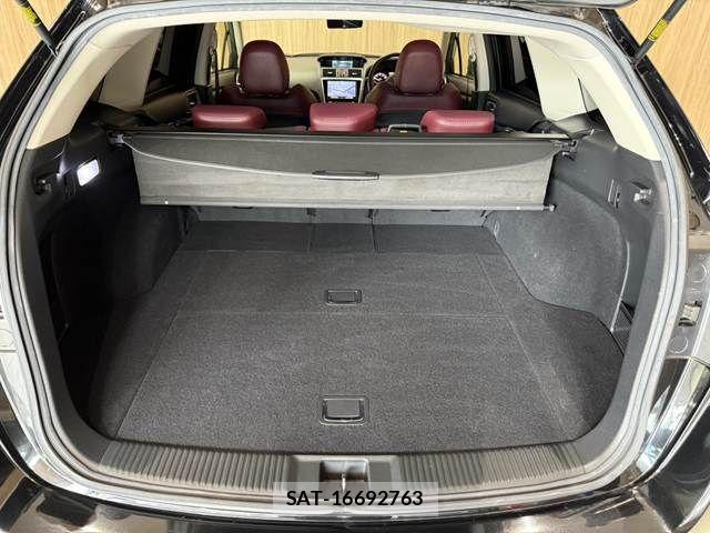 Subaru LEVORG 2017-08 8100079-11