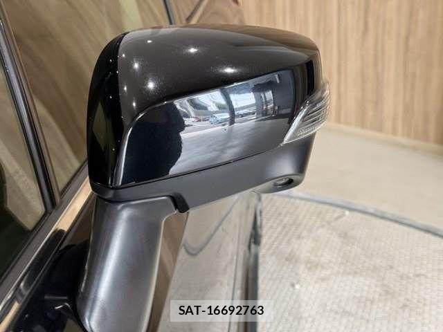 Subaru LEVORG 2017-08 8100079-27