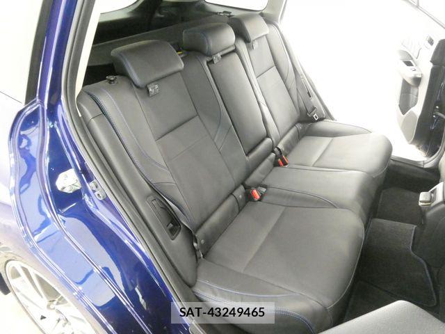 Subaru LEVORG 2017-05 8208314-14