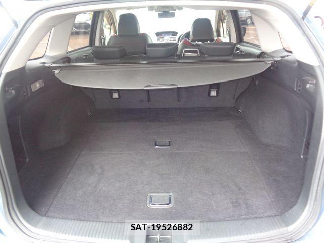 Subaru LEVORG 2017-09 8208330-11
