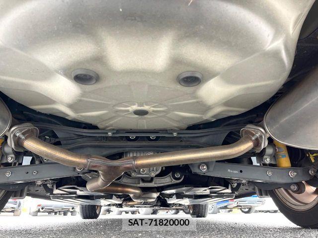 Subaru LEVORG 2017-11 8208309-18