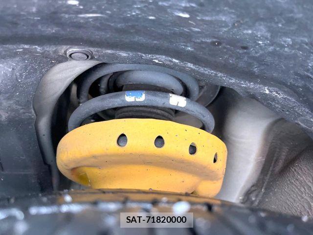 Subaru LEVORG 2017-11 8208309-19