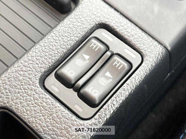 Subaru LEVORG 2017-11 8208309-6