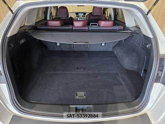 Subaru LEVORG 2018-03 8208307-9