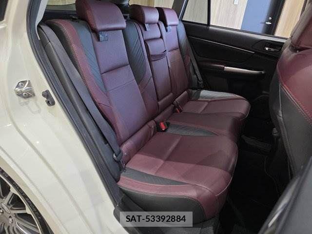Subaru LEVORG 2018-03 8208307-8