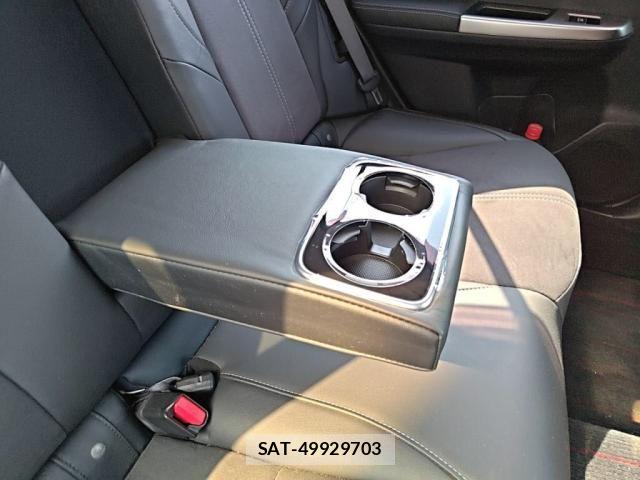 Subaru LEVORG 2016-01 8208312-21