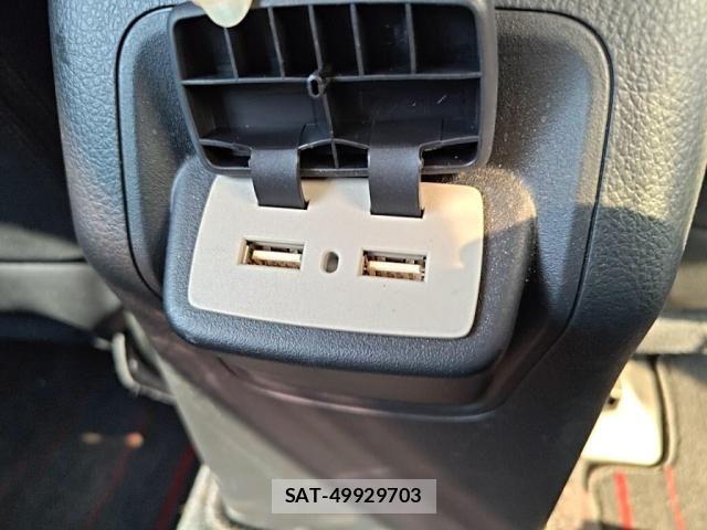 Subaru LEVORG 2016-01 8208312-22
