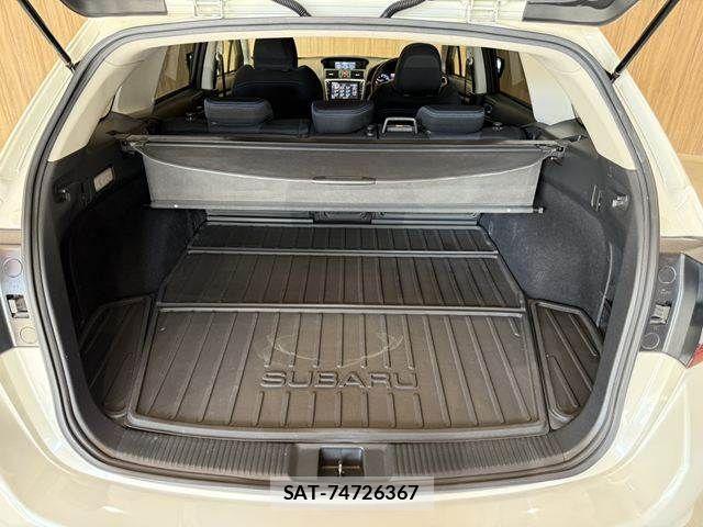 Subaru LEVORG 2017-08 8208329-11