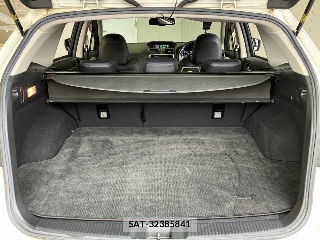 Subaru LEVORG 2016-03 8230595-23