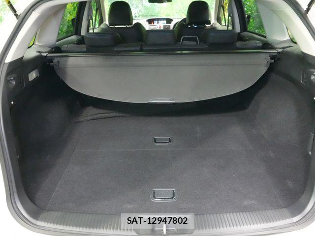 Subaru LEVORG 2016-05 8354831-28
