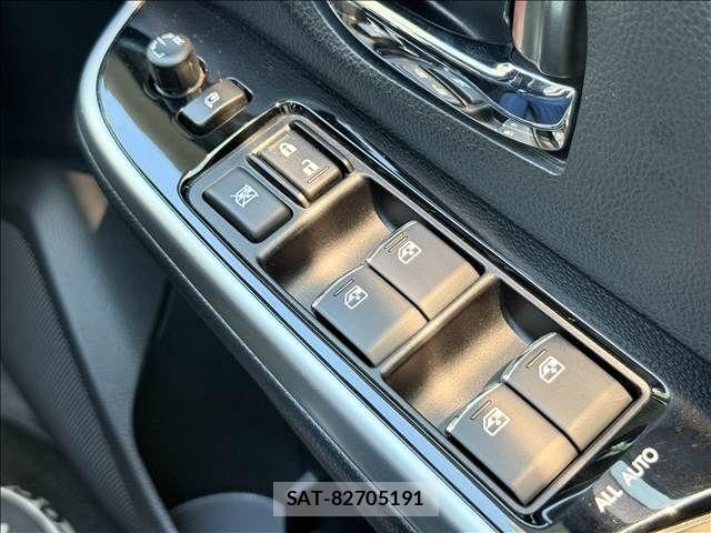 Subaru LEVORG 2018-02 8366677-28