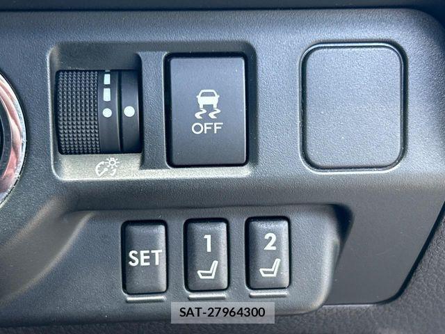 Subaru LEVORG 2017-08 8438329-7