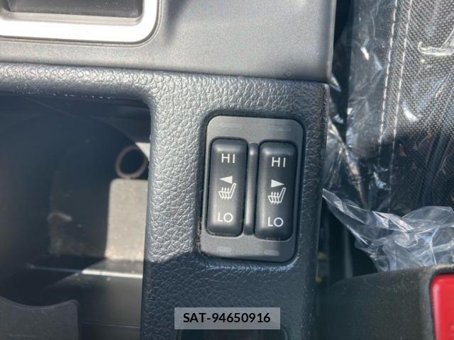 Subaru LEVORG 2017-09 8457790-24