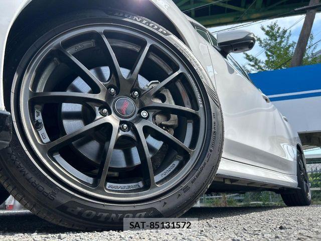 Subaru LEVORG 2022-06 8562377-2