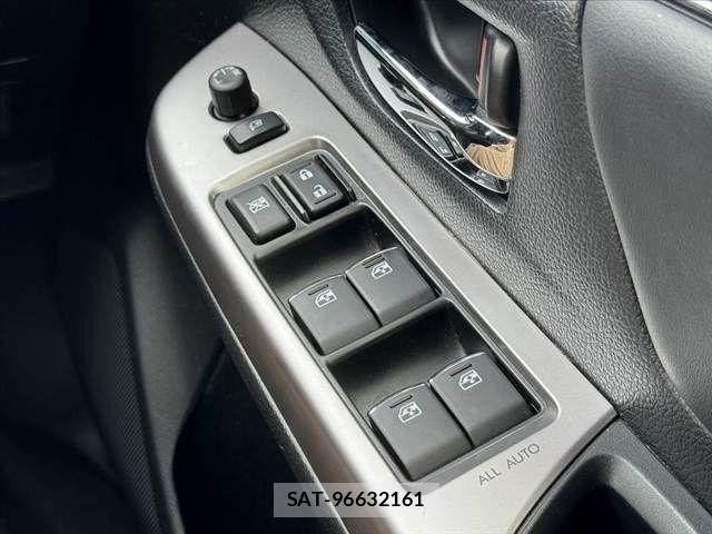 Subaru LEVORG 2017-06 8743325-24