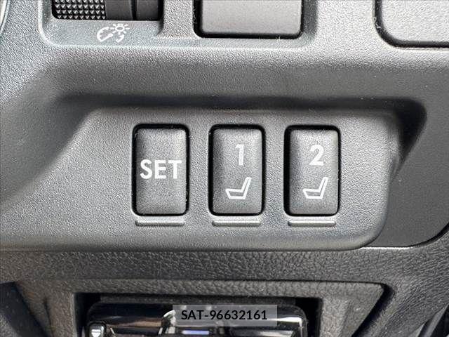 Subaru LEVORG 2017-06 8743325-26