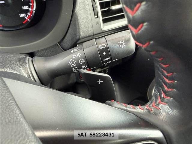 Subaru LEVORG 2017-10 8780822-25