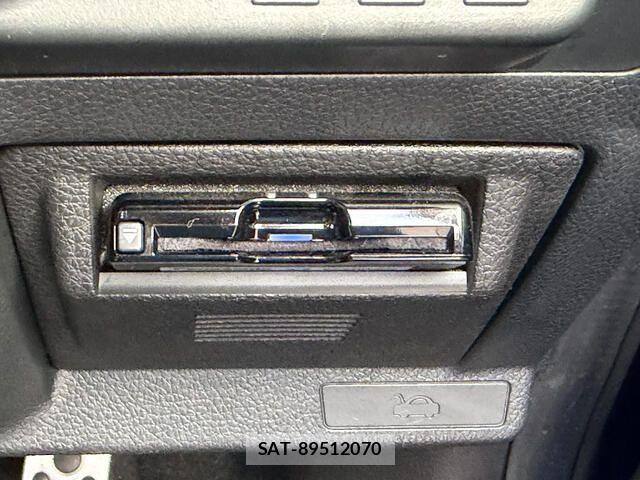 Subaru LEVORG 2018-06 8780819-13