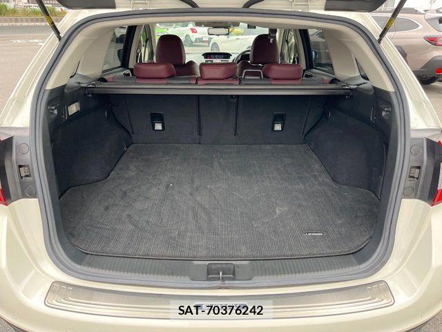 Subaru LEVORG 2017-09 8871327-12