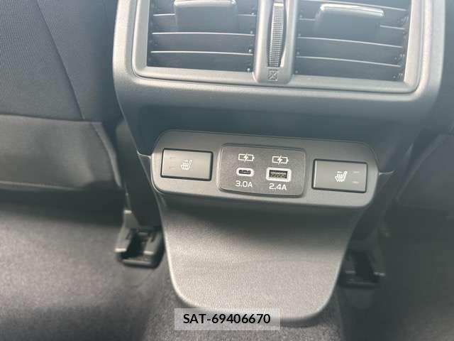 Subaru LAYBACK 2024-01 8208338-7