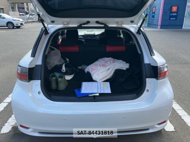 Lexus CT 2011-07 618621-8