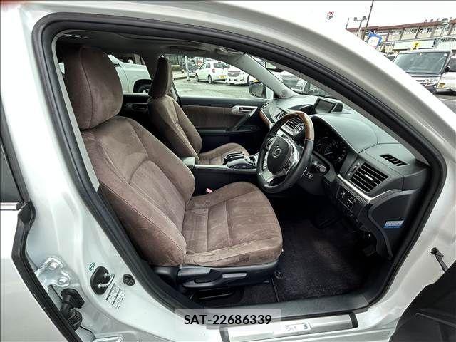 Lexus CT 2011-03 883594-5
