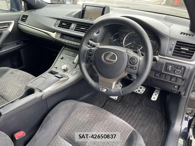 Lexus CT 2015-02 988402-6