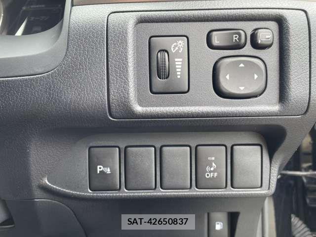 Lexus CT 2015-02 988402-13