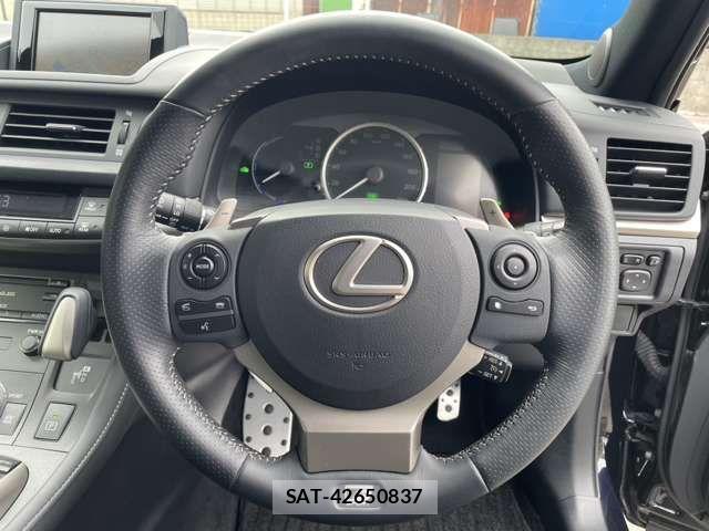 Lexus CT 2015-02 988402-14