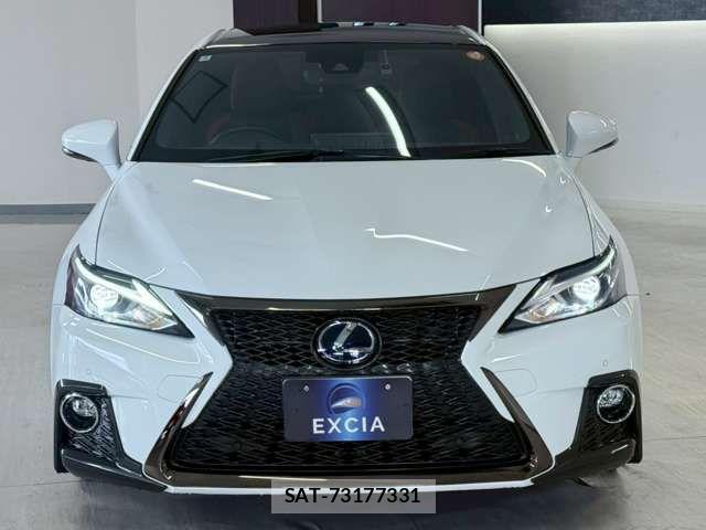 Lexus CT 2022-02 1366546-3