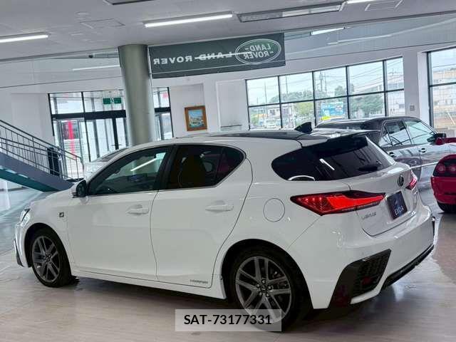 Lexus CT 2022-02 1366546-5
