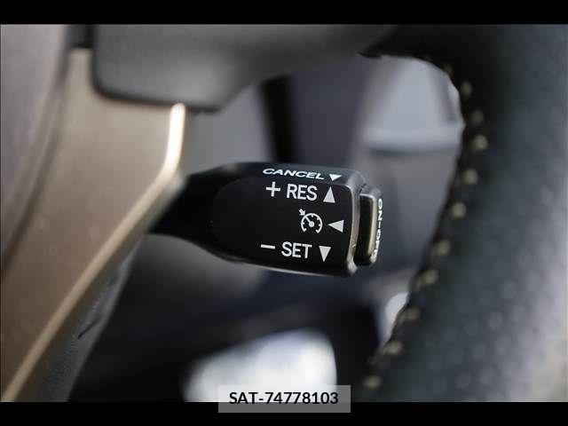 Lexus CT 2014-07 1429107-9