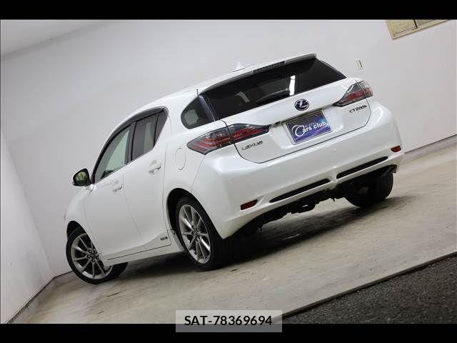 Lexus CT 2013-06 1871307-10