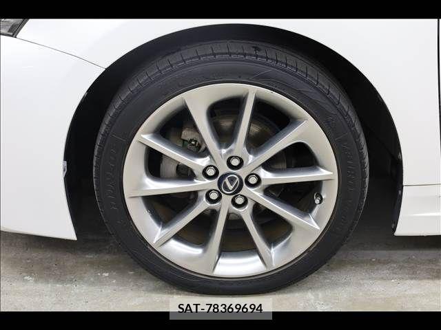 Lexus CT 2013-06 1871307-13