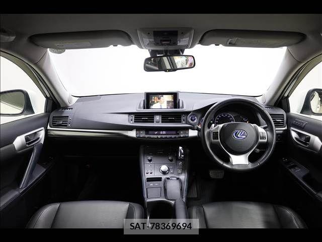 Lexus CT 2013-06 1871307-2