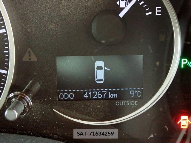 Lexus CT 2015-10 2447190-14