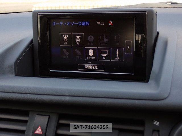 Lexus CT 2015-10 2447190-19