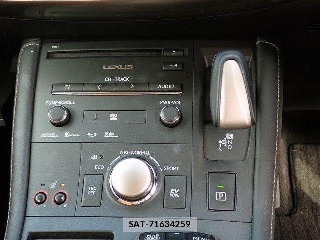Lexus CT 2015-10 2447190-22