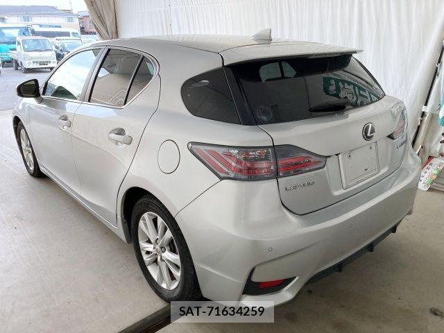 Lexus CT 2015-10 2447190-2