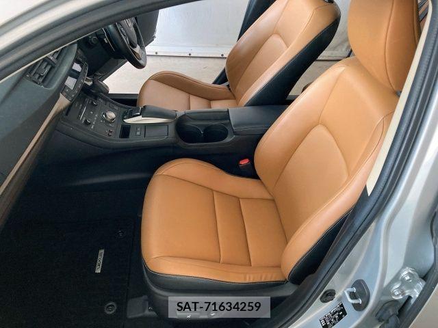Lexus CT 2015-10 2447190-7