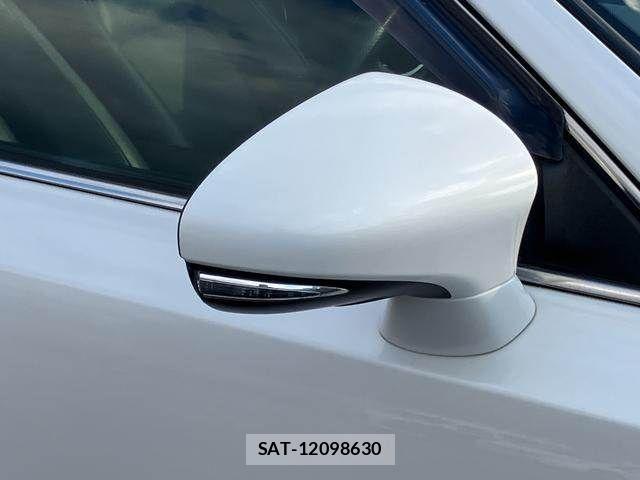 Lexus CT 2013-02 2668639-23