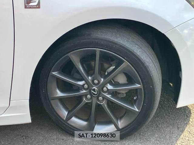 Lexus CT 2013-02 2668639-27