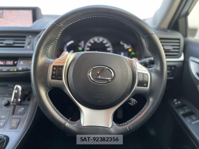 Lexus CT 2013-02 2668638-13