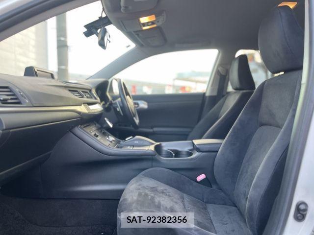 Lexus CT 2013-02 2668638-18