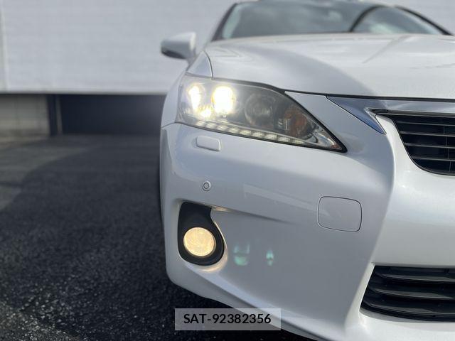 Lexus CT 2013-02 2668638-25